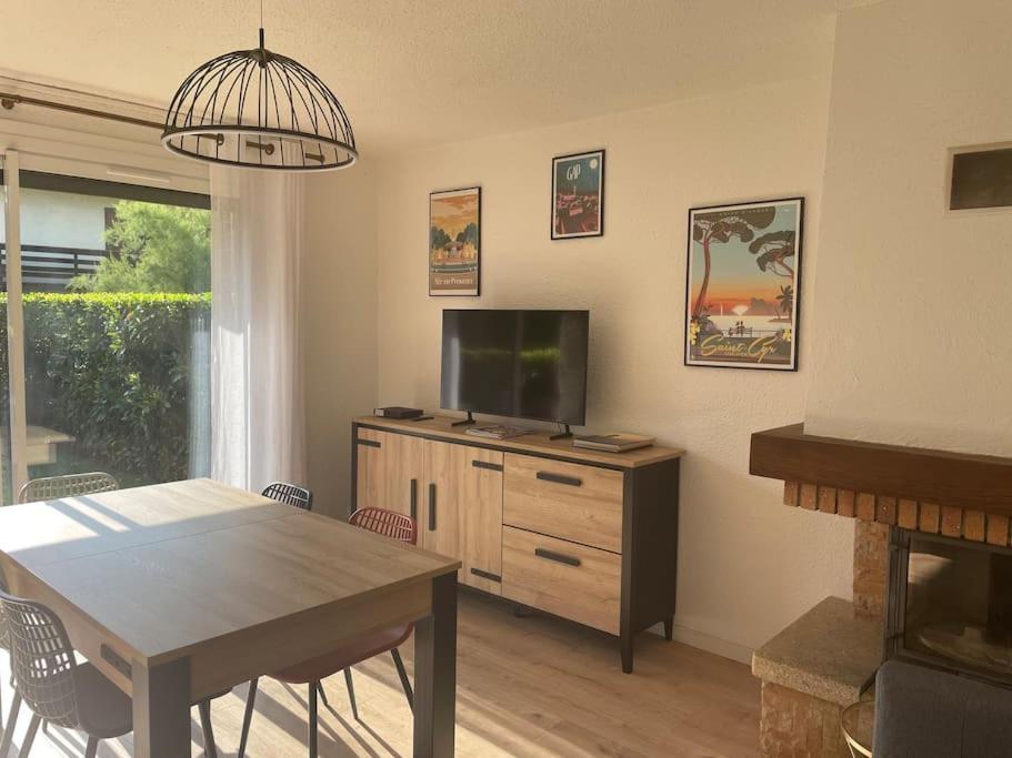 Maison Tres Agreable Avec Exterieurs, Bien Situee Au Plan D'Eau Embrun Exterior foto